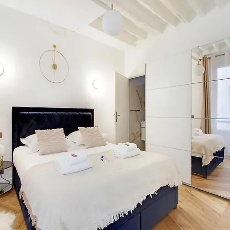Charming Flat At The Foot Of Les Halles Apartment Paris