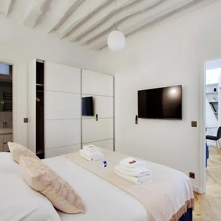 Charming Flat At The Foot Of Les Halles